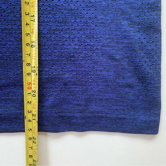 Lululemon Top Women’s Size 2 ? Blue Open Circle Mesh Athletic  Yoga Scoop Neck - Picture 5 of 6